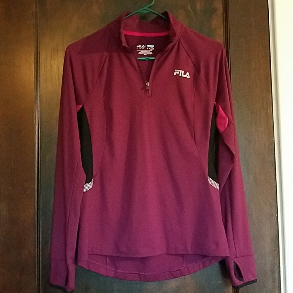 ❤5/$25 Fila Running top layer