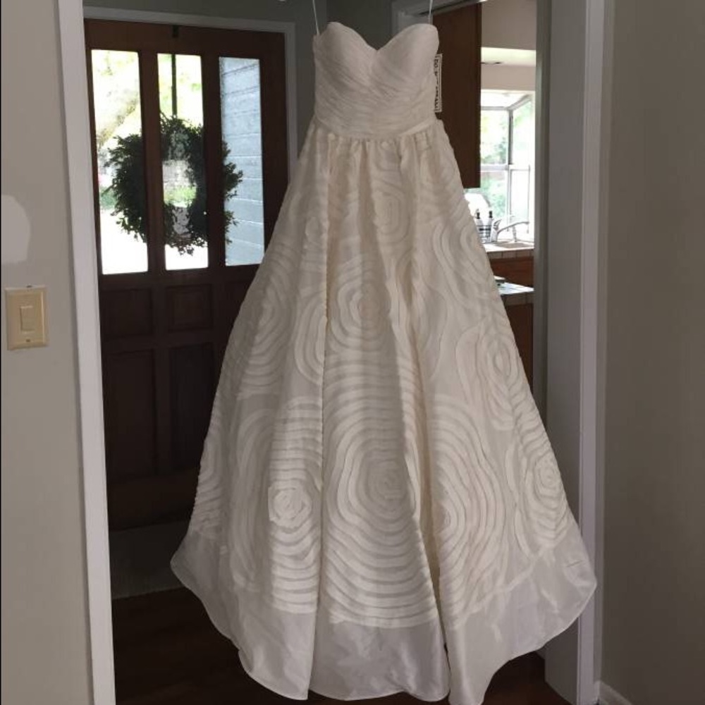 WTOO Waters wedding dress, style Camilla 18836