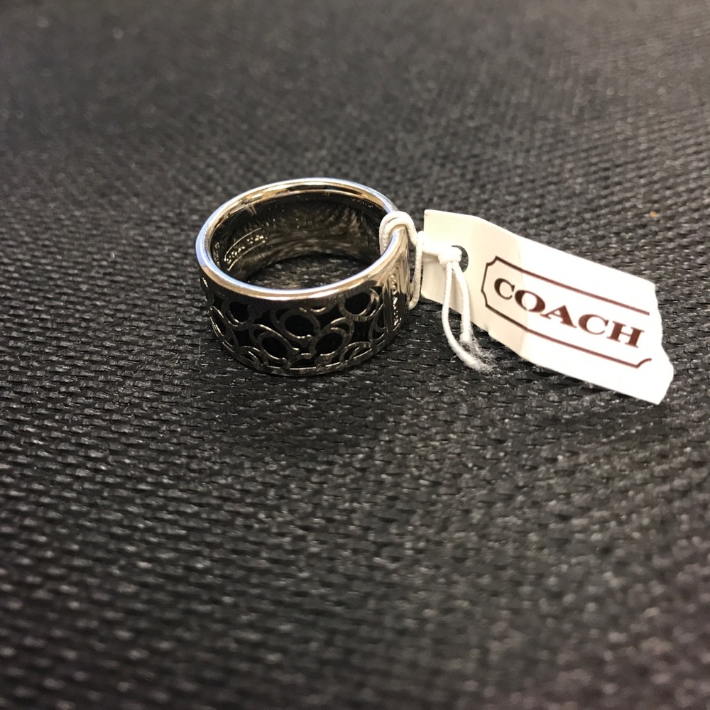 Coach ring - Picture 2 of 3