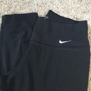 nike capris