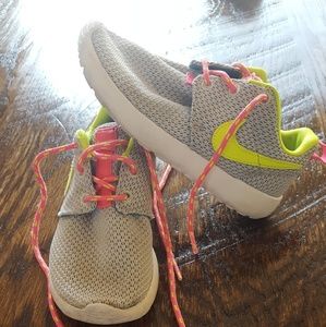 Girls 10C Nike Tennis Shoes