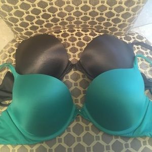 Victoria Secret bundle of 2 Very Sexy bras 34D