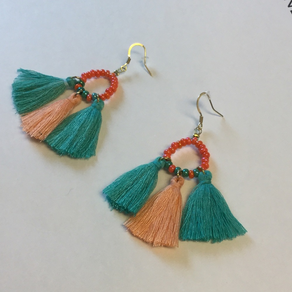Tassel cotton and beads earrings gold
