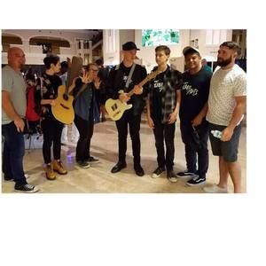 Meet your Posher, Harley