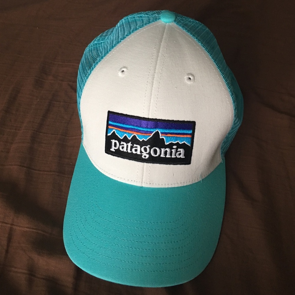 Patagonia trucker hat worn once
