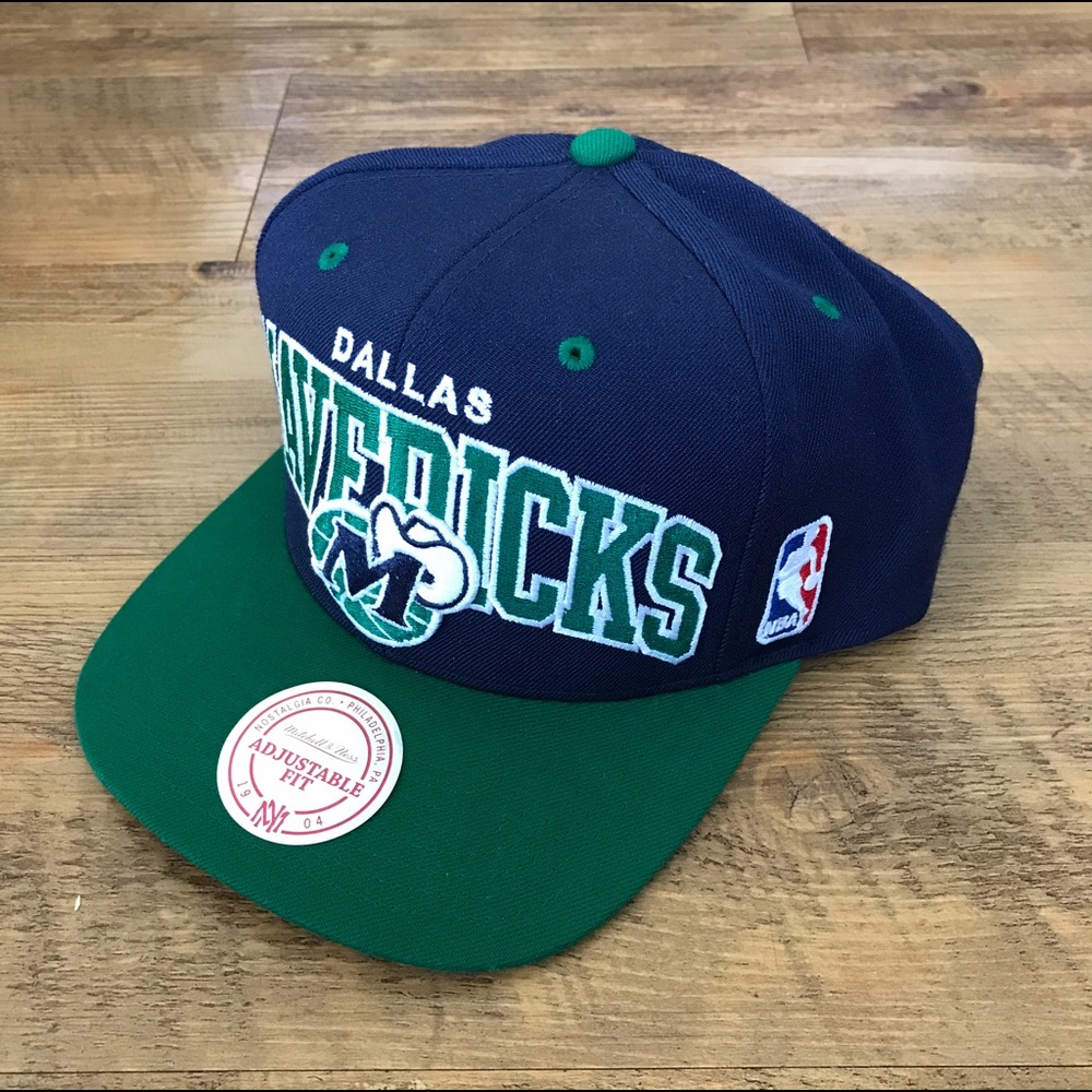 Mitchell & Ness NBA Snapback Hat -- Dallas Mavs