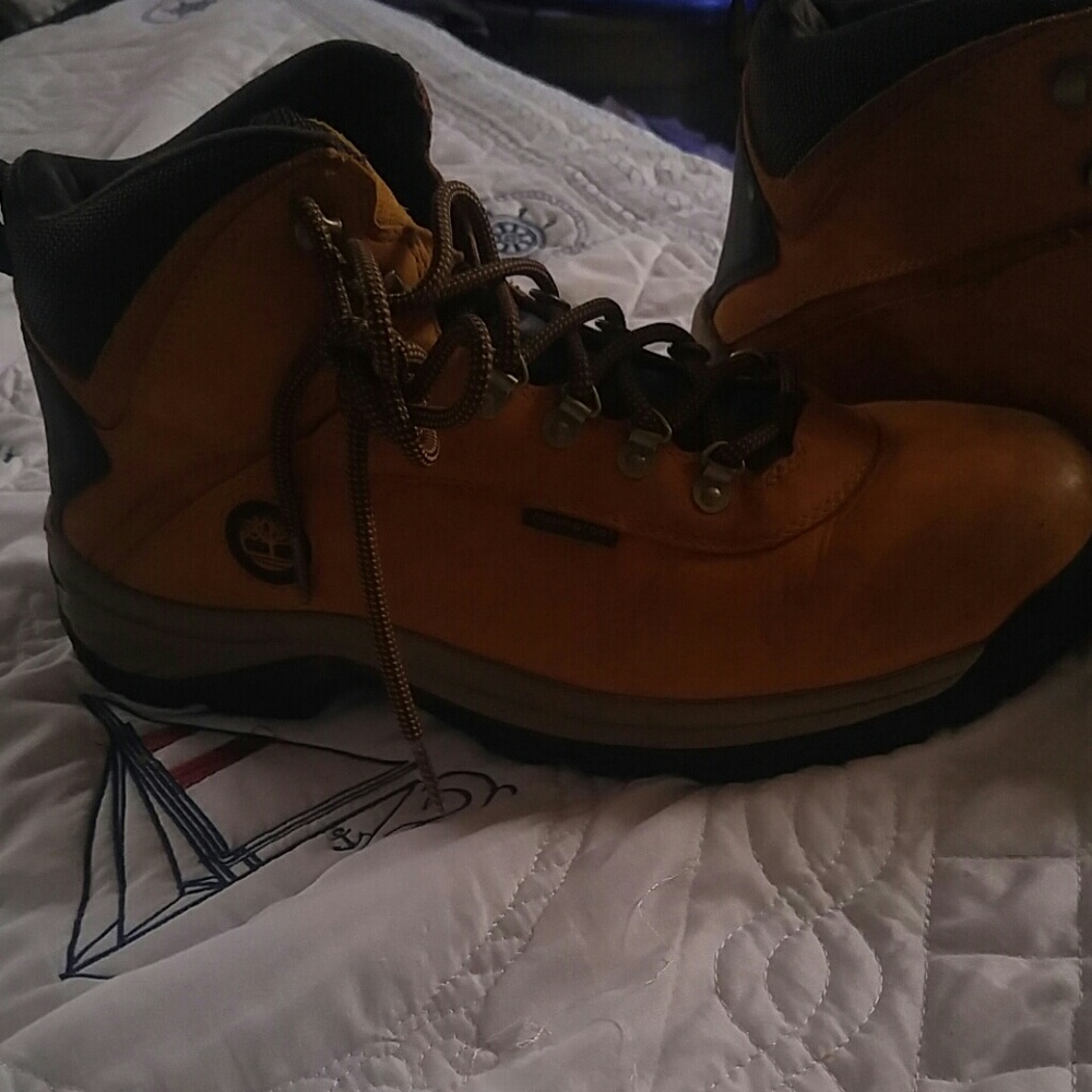 Waterproof timberlands - Picture 1 of 5