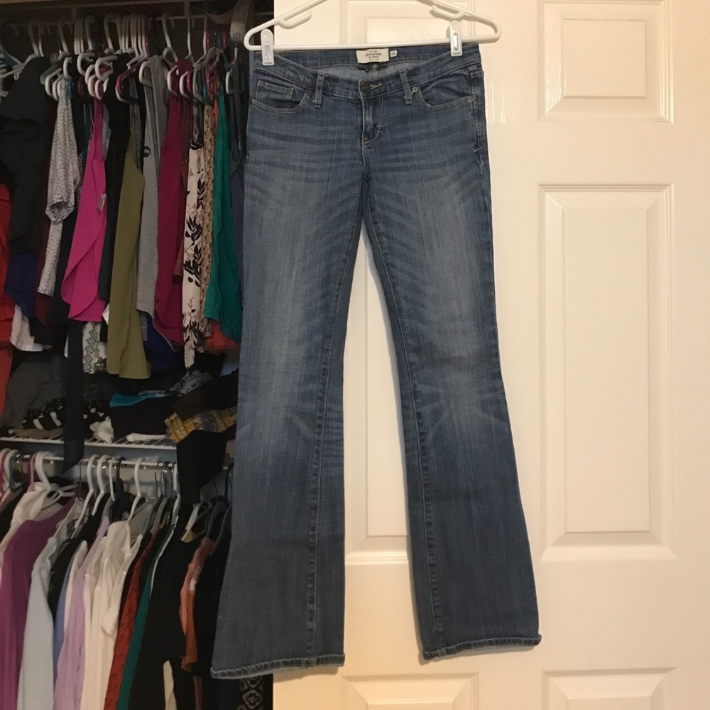 Abercrombie & Fitch Stretch Emma Boot jeans