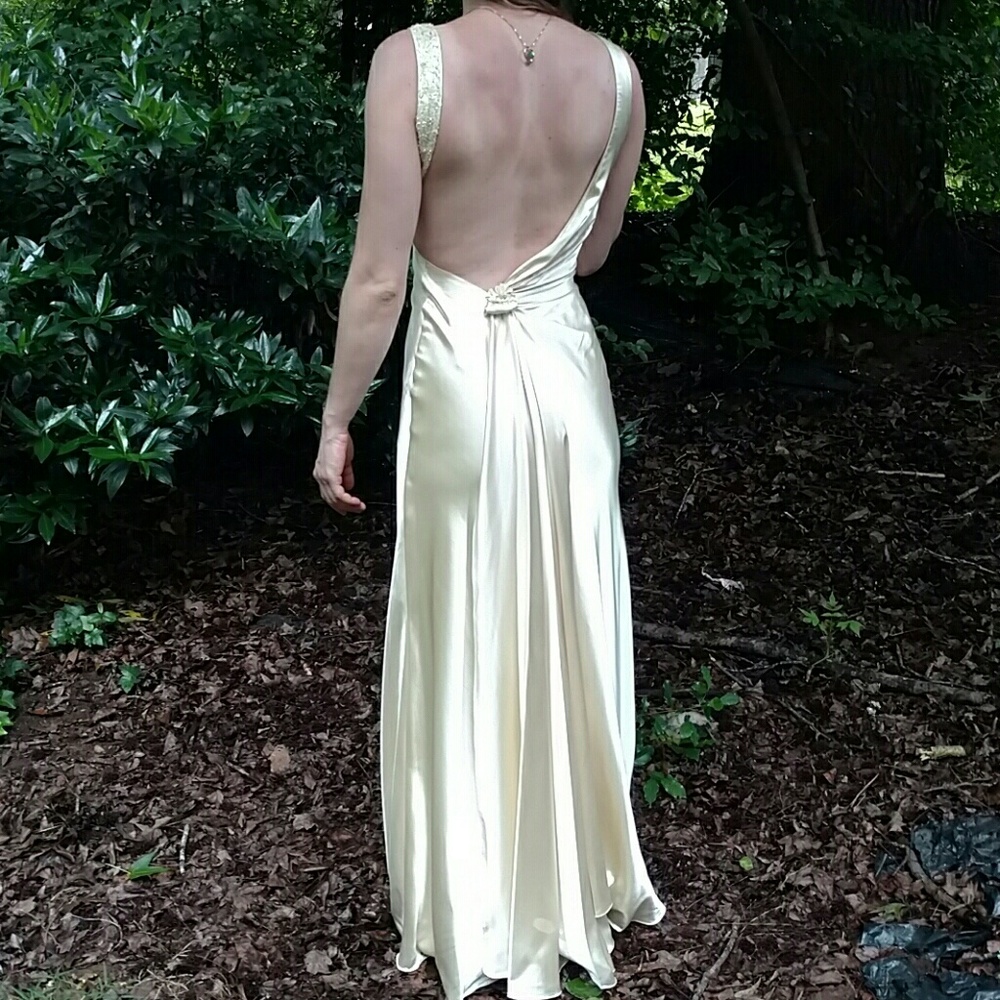 Open-Back/Silk/Couture Dress/Form-Fitting/Ivory