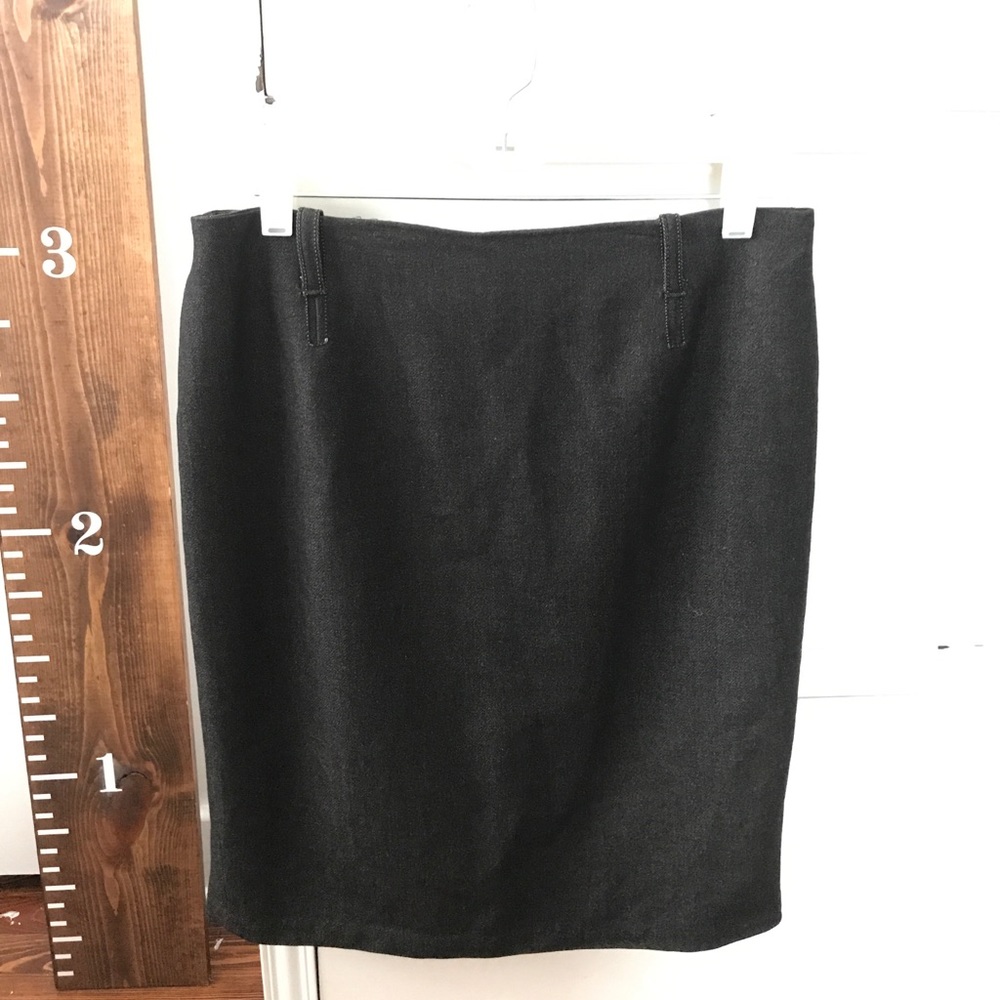 Max Studio gray pencil skirt