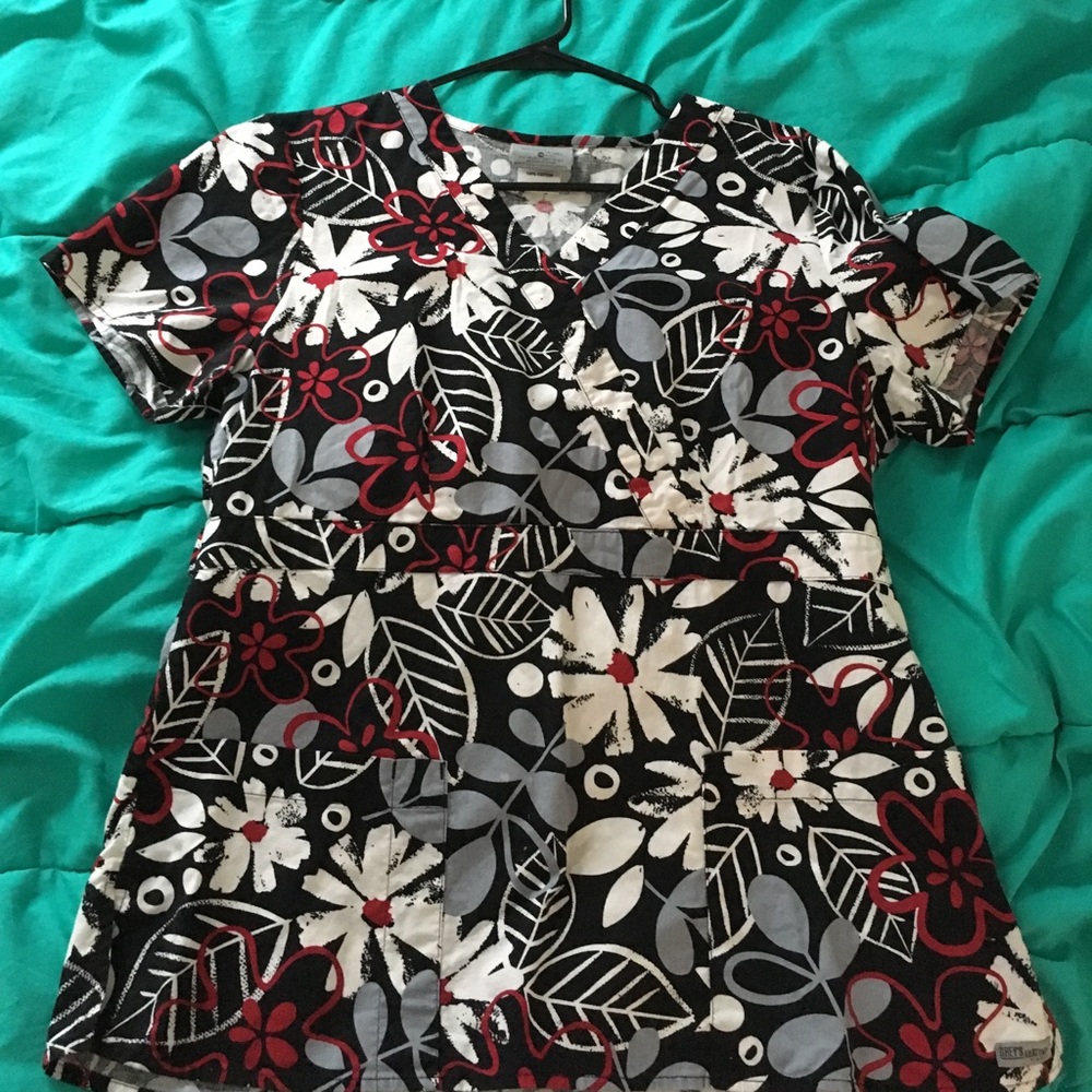 EUC scrub top