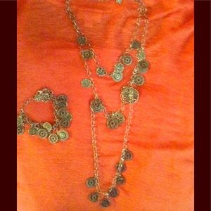 Premiere Designs necklace and bracelet