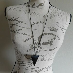 NWOT Long Triangle Necklace