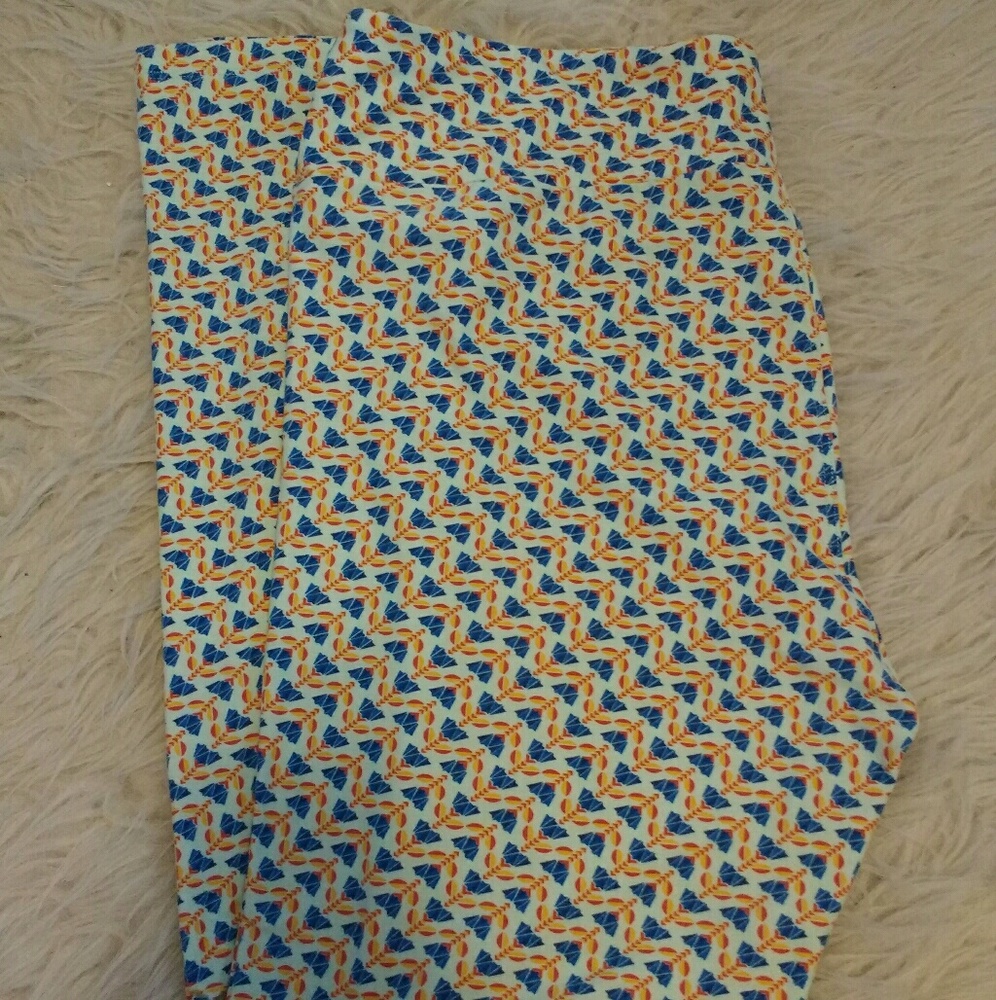 💥 FINAL CLEARANCE💥 Never worn LuLaRoe leggings!