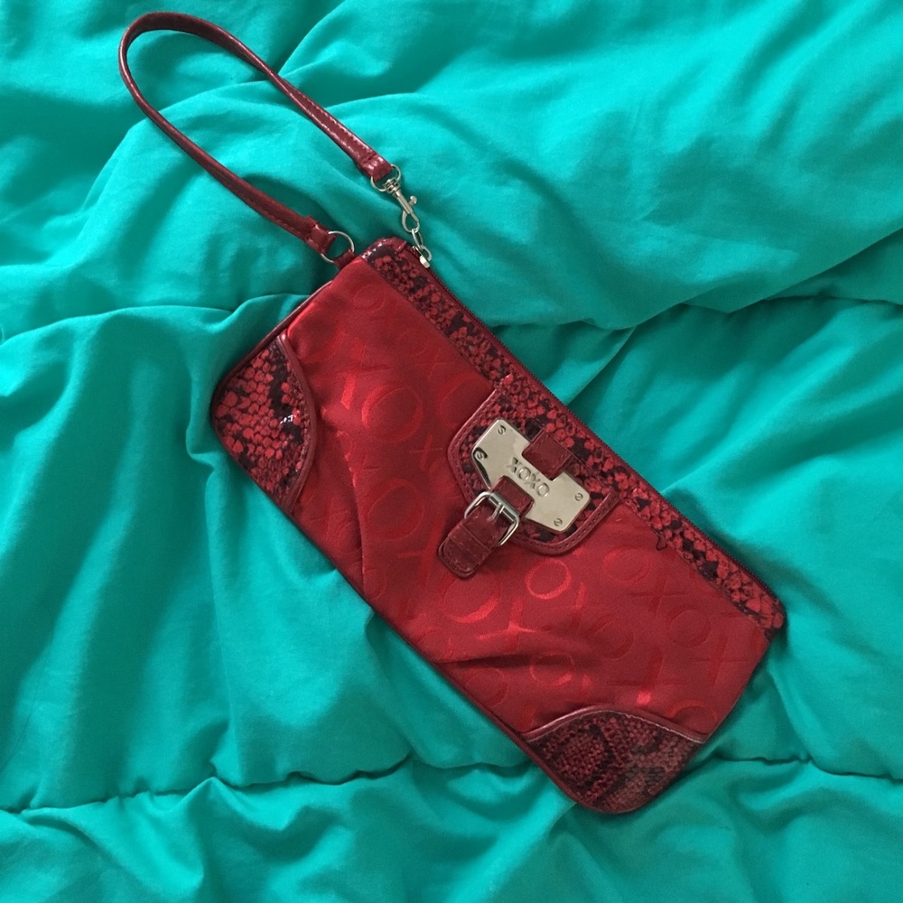 Red wristlet