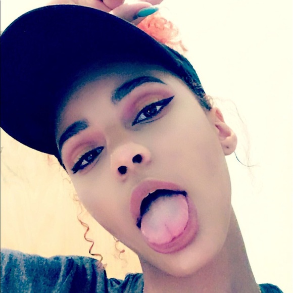 Meet your Posher, Chichi - Picture 4 of 4