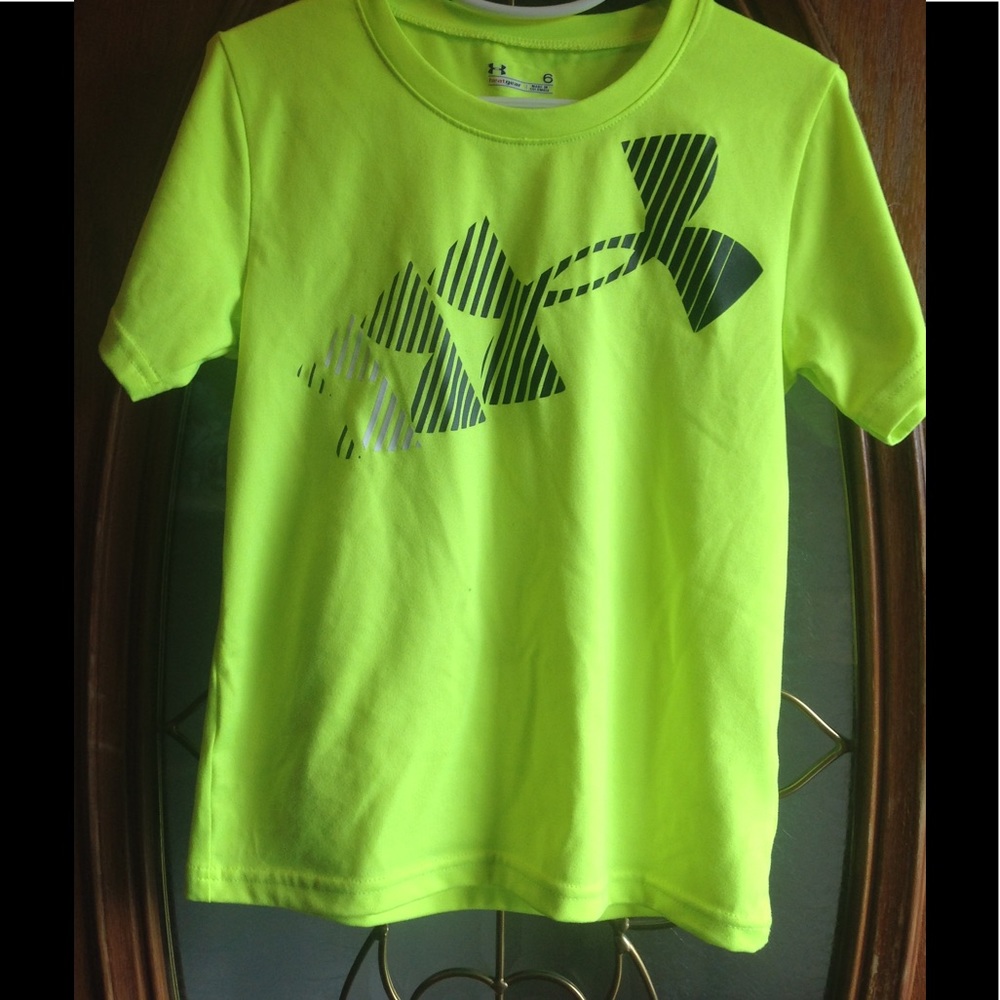 UA short sleeve