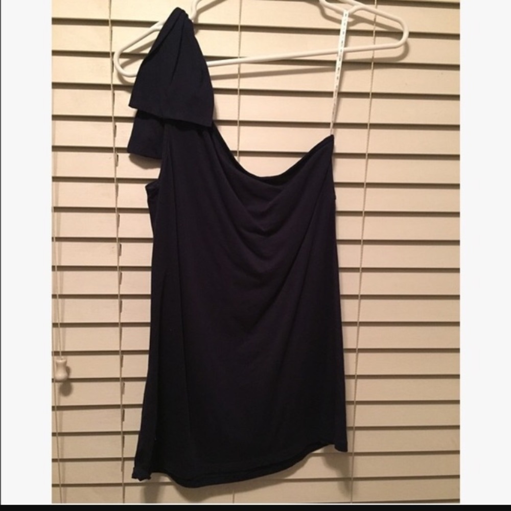 One shoulder navy tie top