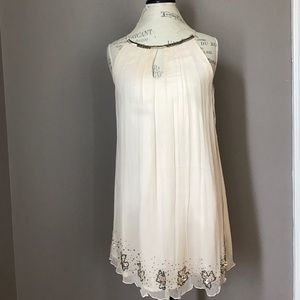 LF detailed dress