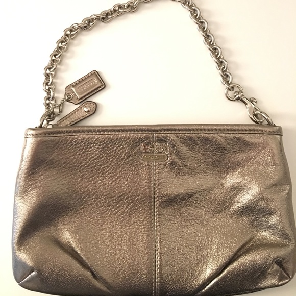 Coach Handbags - 💥 AUTHENTIC COACH Pochette w/ silver link strap