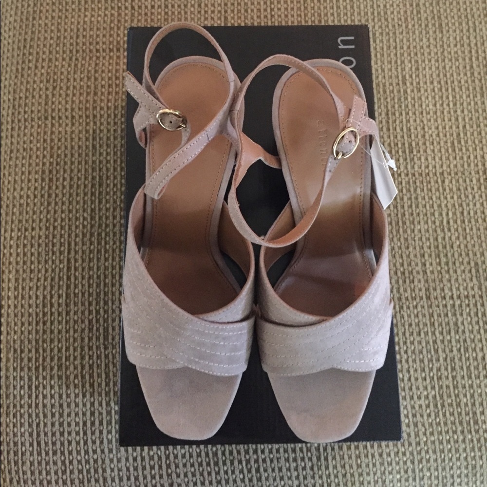 Woman's heels sandals