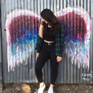 Meet your Posher, Elia