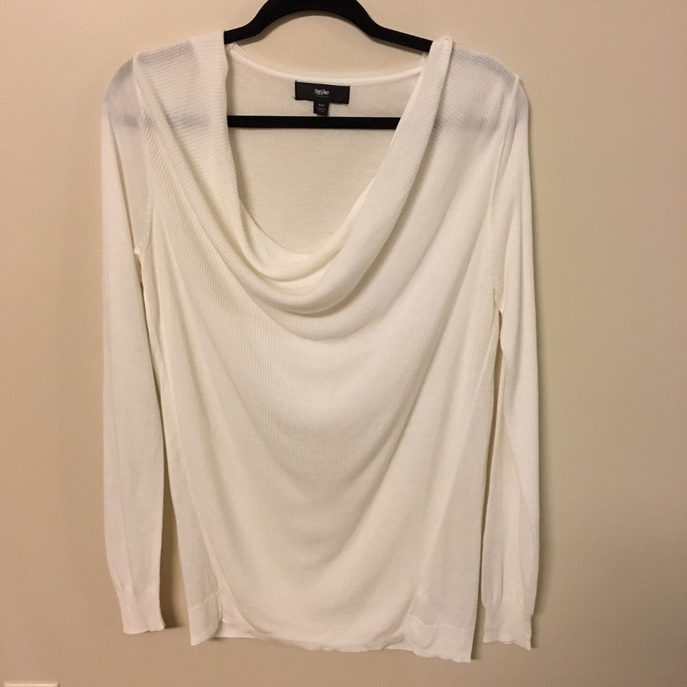 White Scoop Neck Light Weight Sweater