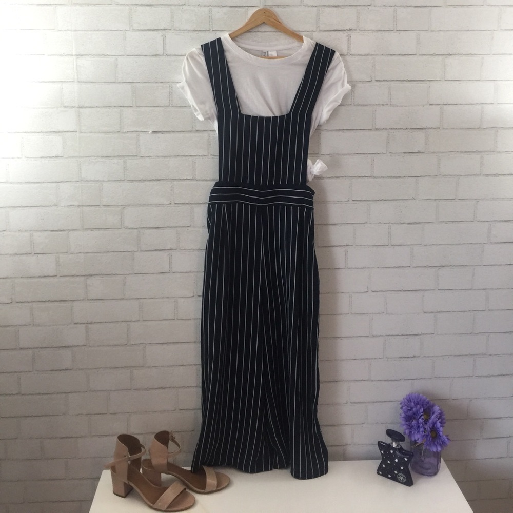 *Never Worn* Adorable pinstripe culotte  jumpsuit