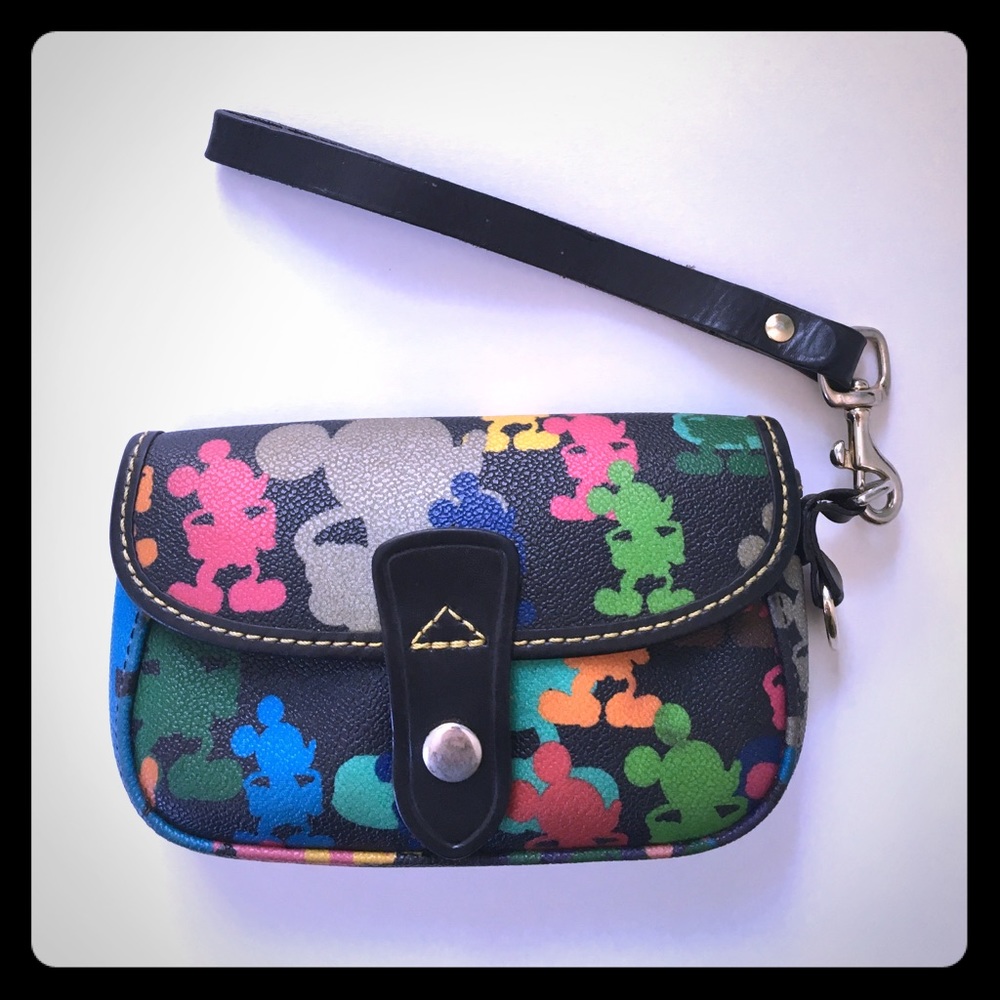 Dooney & Bourke Mickey Mouse Disney Wonder Clutch