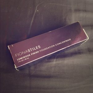 Fiona Stiles Luminous Foundation Concentrate