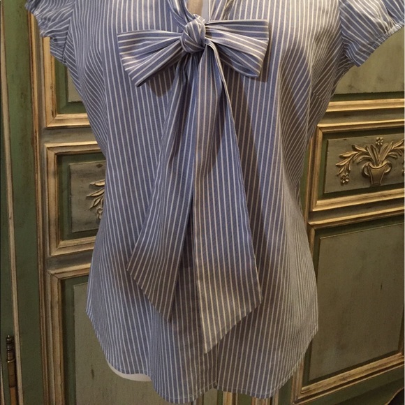 Pinstripe Dress Shirt Bow Detail 🎀 THE LIMITED - Picture 5 of 8
