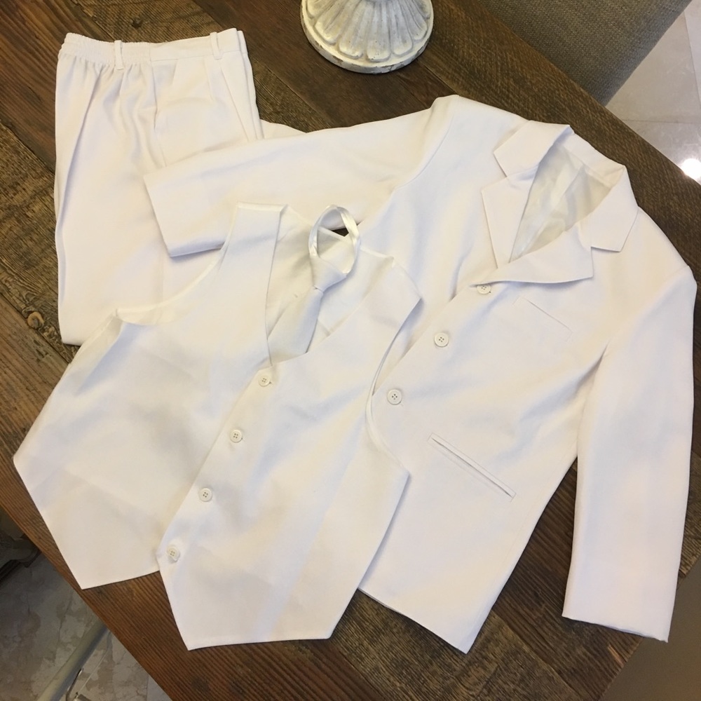 4 Piece White Suite