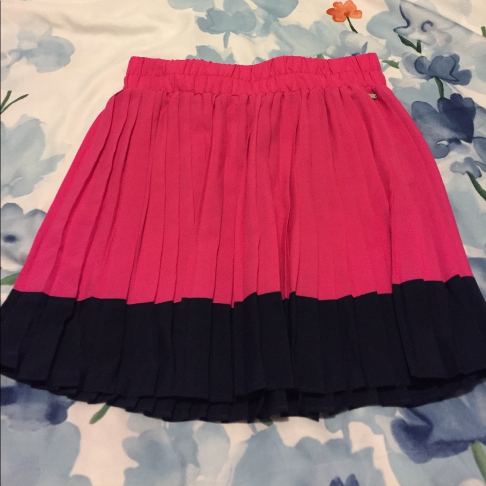 Aeropostale Pleated Short Skirt