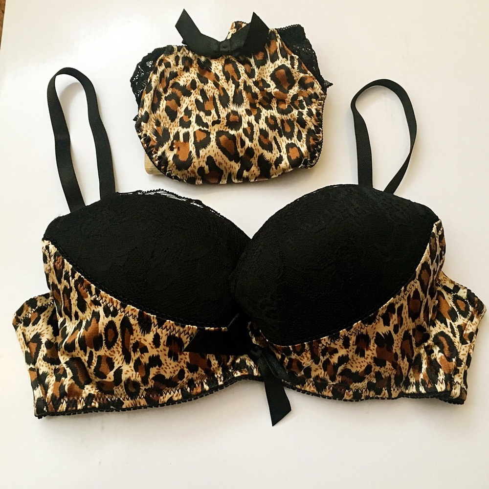 La Miu sexy bra and panty set
