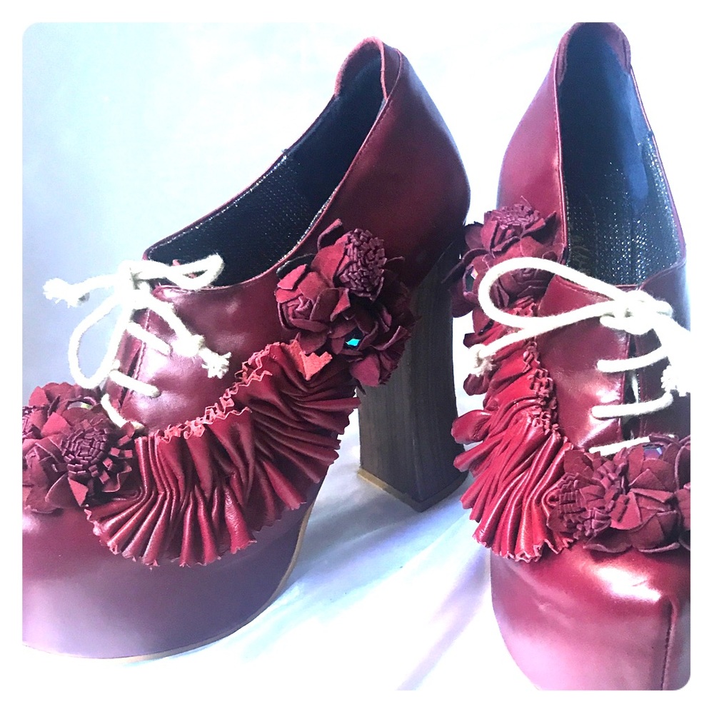 Irregular choice Platforms