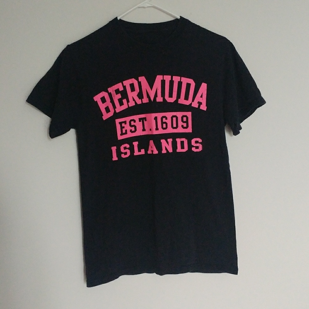Bermuda Tee