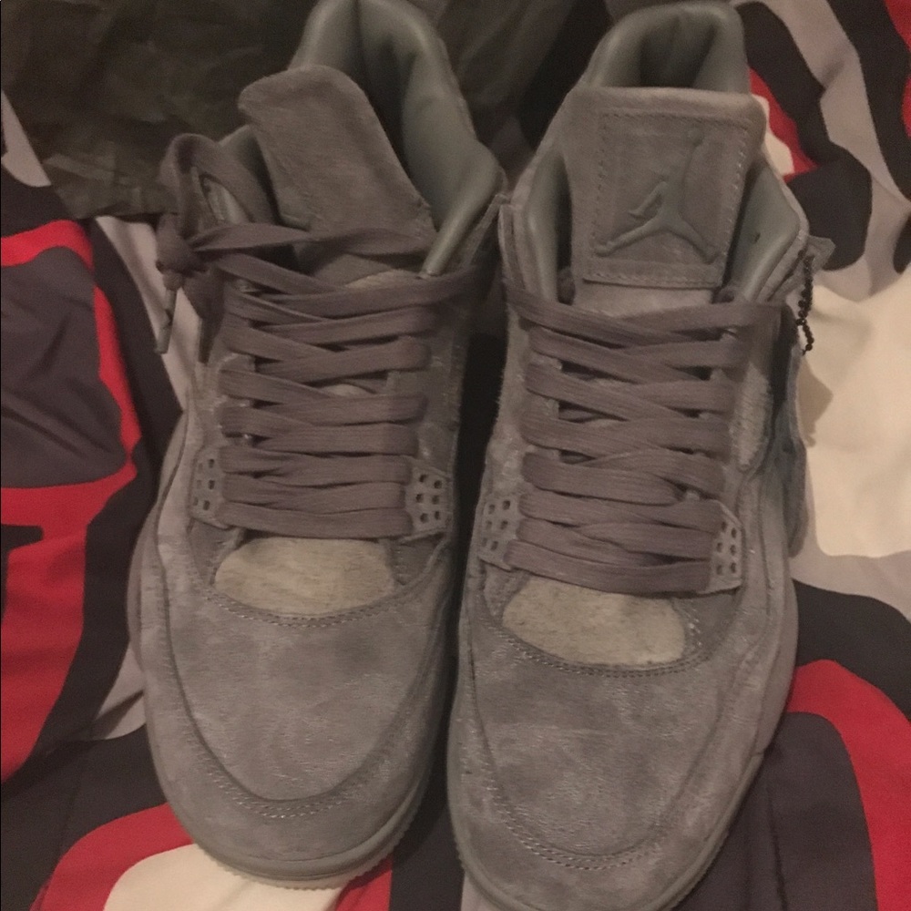 Air Jordan 4 KAWS