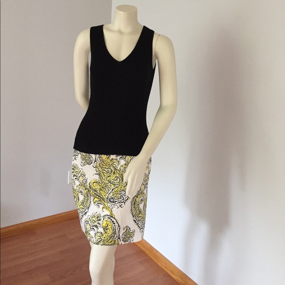 Ann Taylor mini skirt. Sz 8P NWOT+Free gift 🎁 - Picture 5 of 6