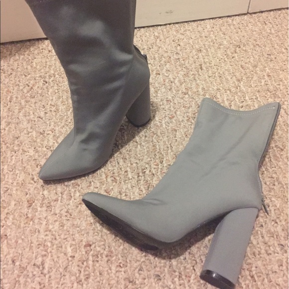 NWOT Araceli Grey Knit Mid-Calf High Heel Booties - Picture 2 of 4