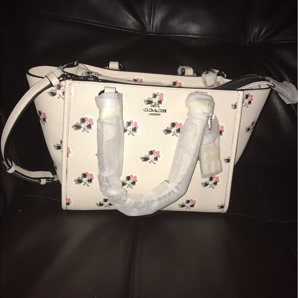 New!!Coach BrambleRose white mini Crosby carryall