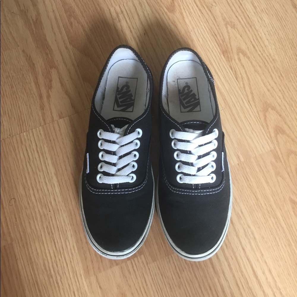 Black lo pro vans