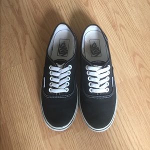 Black lo pro vans