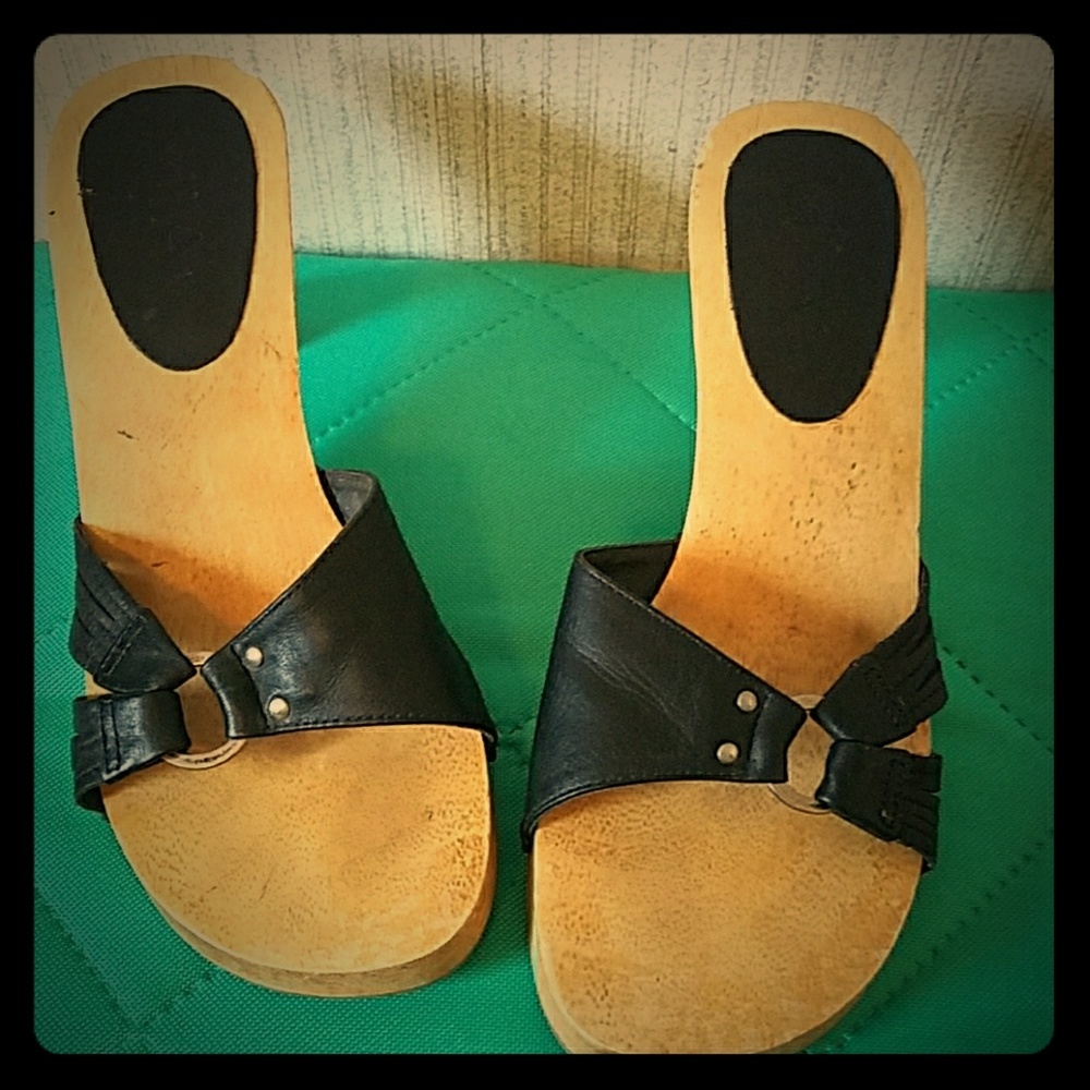 Black heels with block soles