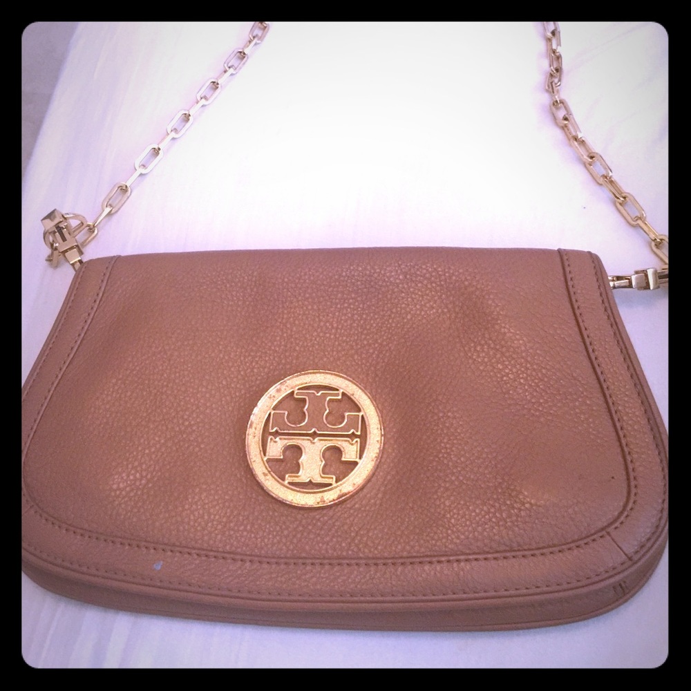 Tory burch Amanda logo clutch