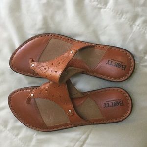 Born sandals