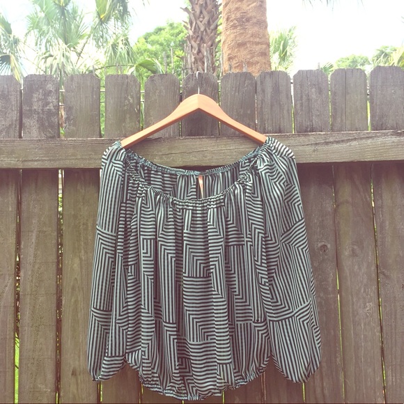 Authentic Poema Sexy Sheer Bardot Top - Picture 2 of 6