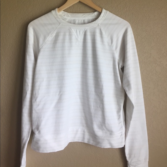 lululemon athletica Tops - Lululemon Striped Voyager Pullover Size6/8