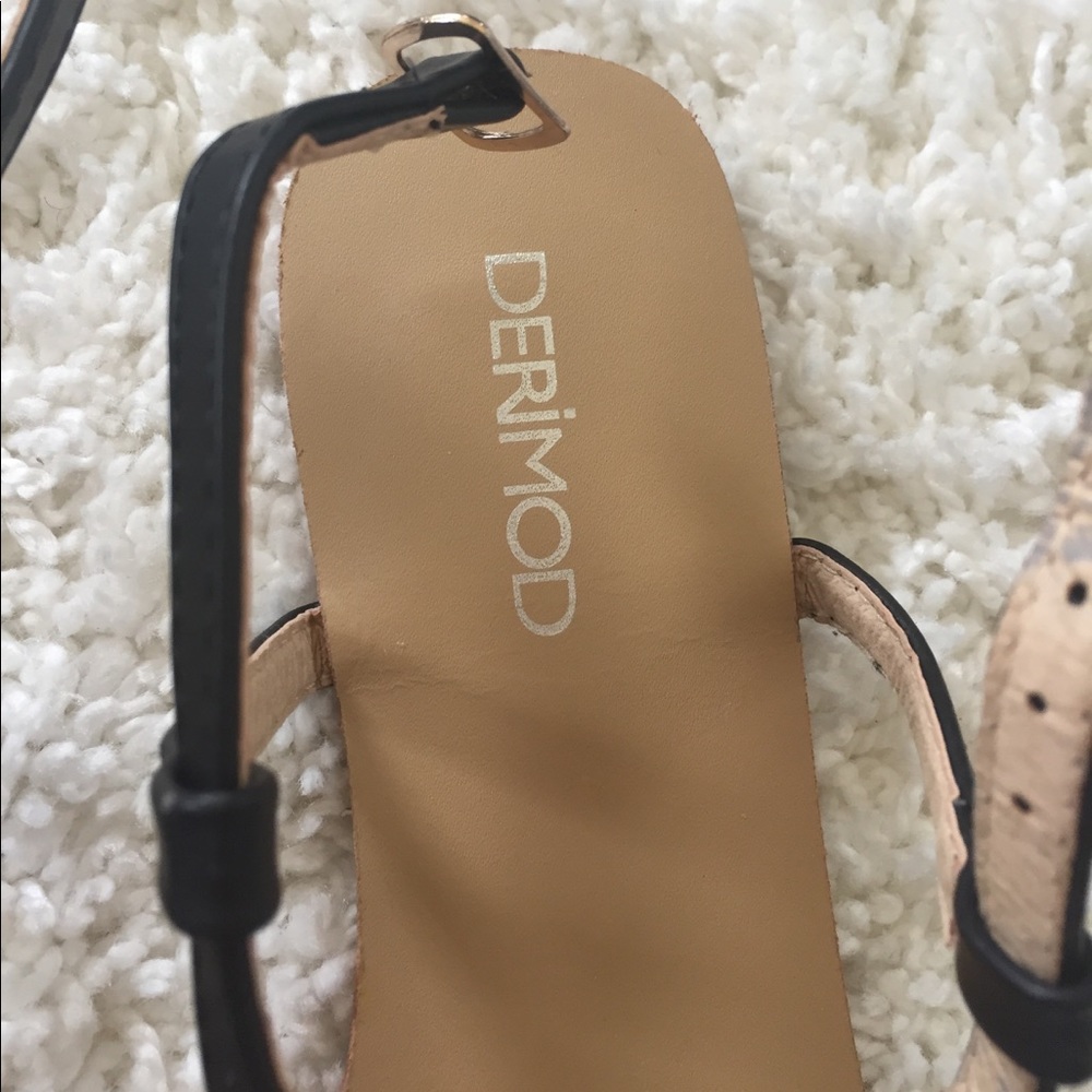 Derimod gold sandals - Picture 2 of 4