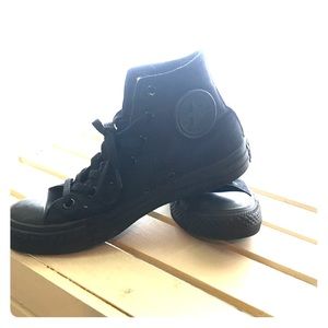 Black high top converse