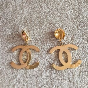 Authentic Chanel earrings - Vintage